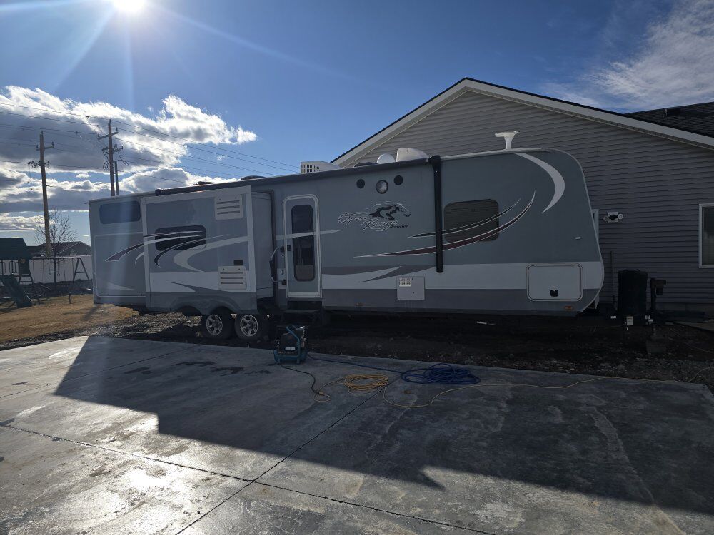 2015 open range roamer 310 bhs pull trailer