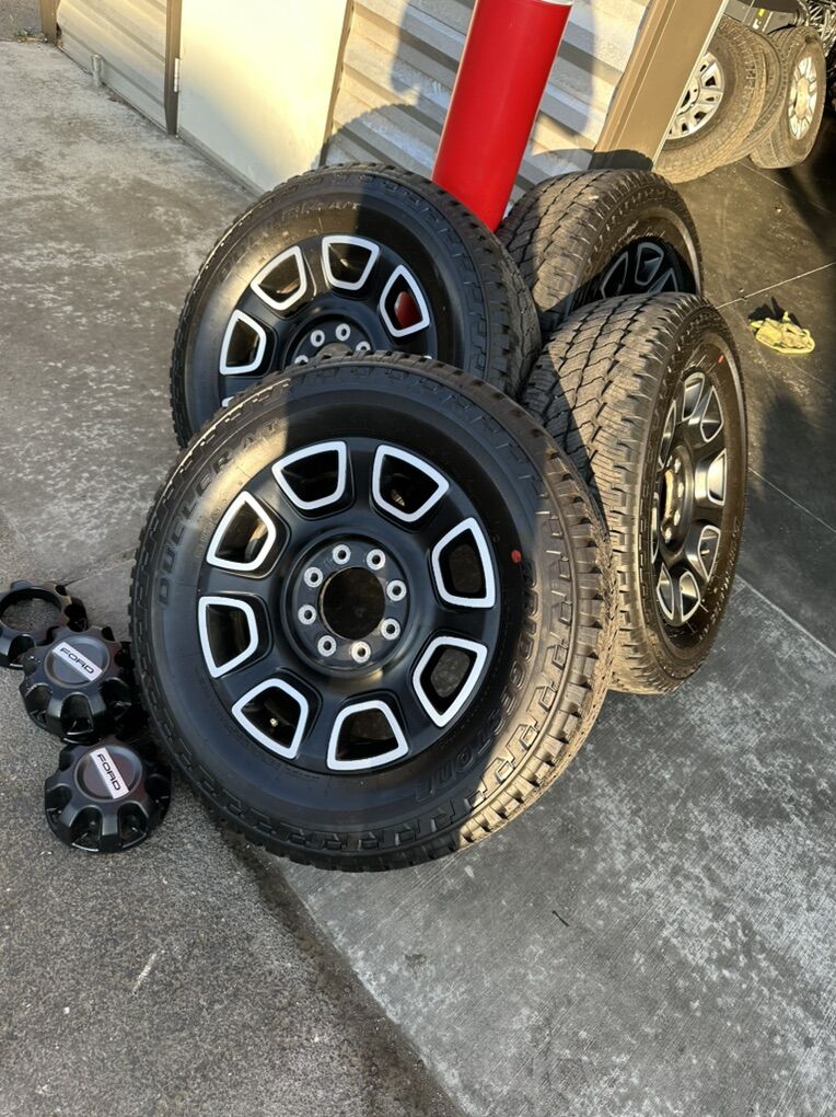 2024 Ford F350 platinums & 275/55r20