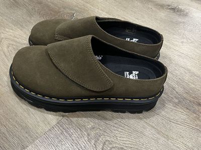 Doc Martin Shoes Zebzag Anywair Suede Mules Womens Size 9 Color DMS Olive