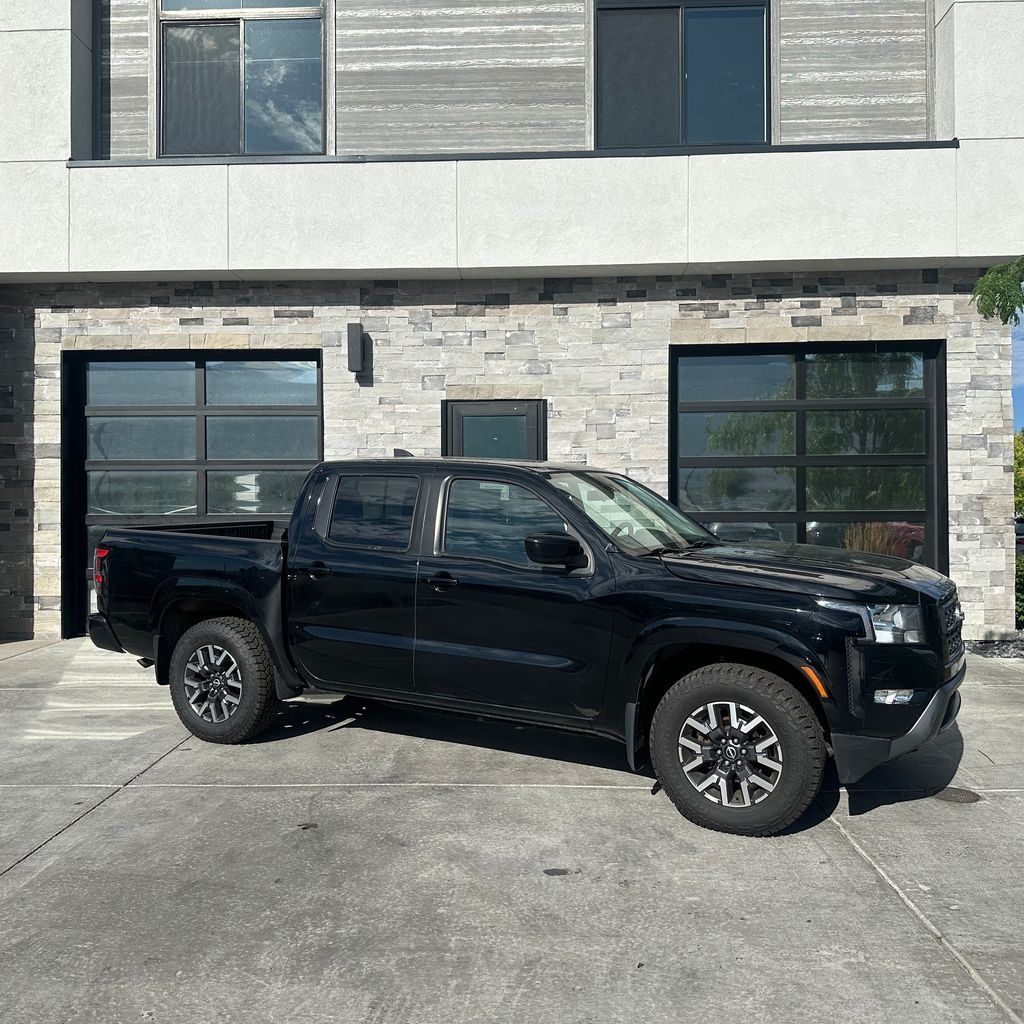 2022 Nissan Frontier SV