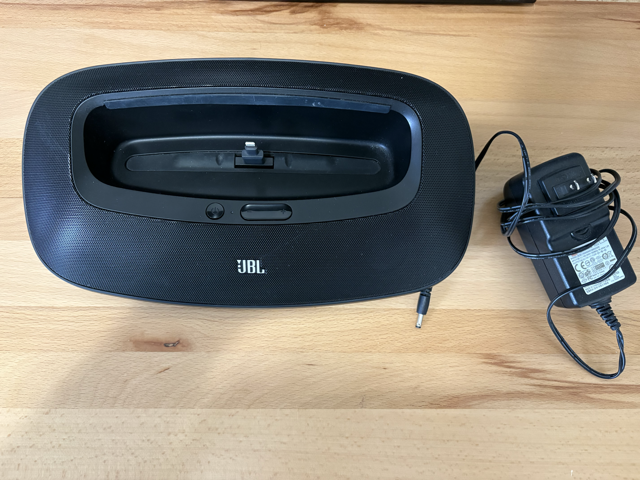 JBL OnBeat Mini - Speaker Dock with Apple Lightning Connector [ipod, iphone, ipad]