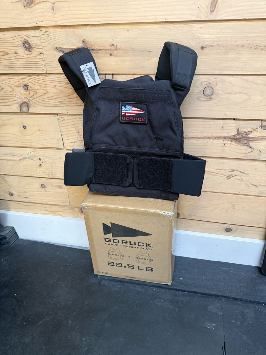 New GORUCK Rucking Weight Vest L/XL with New Hollow Body Weight Plates 30 Pounds Total
