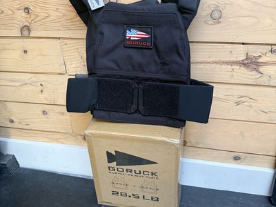 New GORUCK Rucking Weight Vest L/XL with New Hollow Body Weight Plates 30 Pounds Total