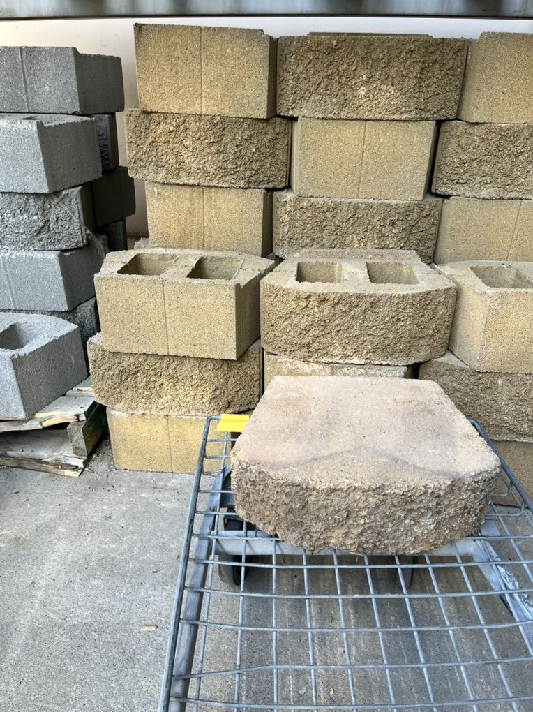 Main image 6