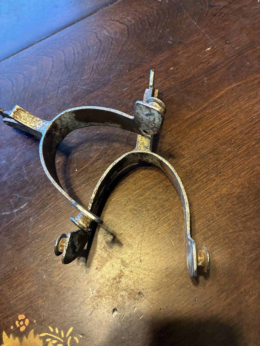 Vintage Metal Western Spurs - Rusty Rustic Equestrian Gear, Vintage Metal Horse Spurs, 4 point star rowel