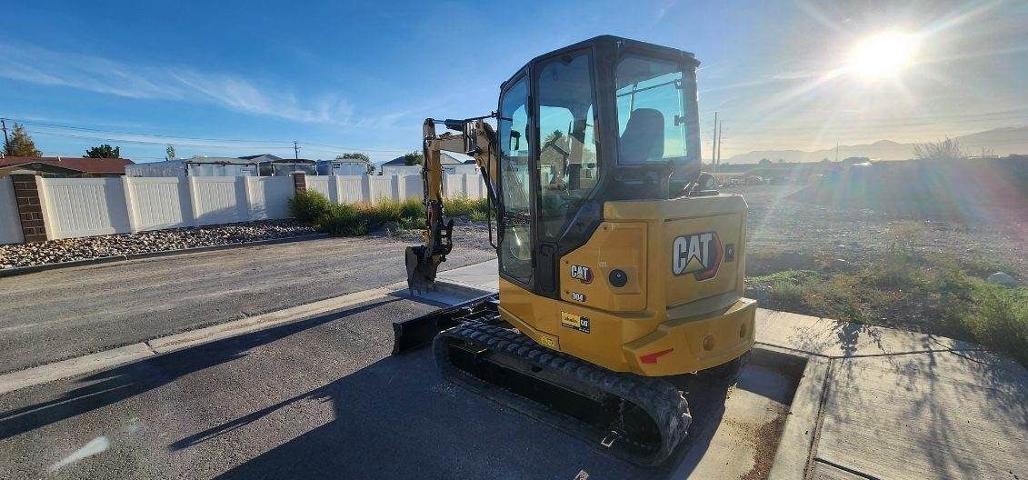 2023 CAT 304 CR MINI EXCAVATOR – 1,137 HOURS New Condition