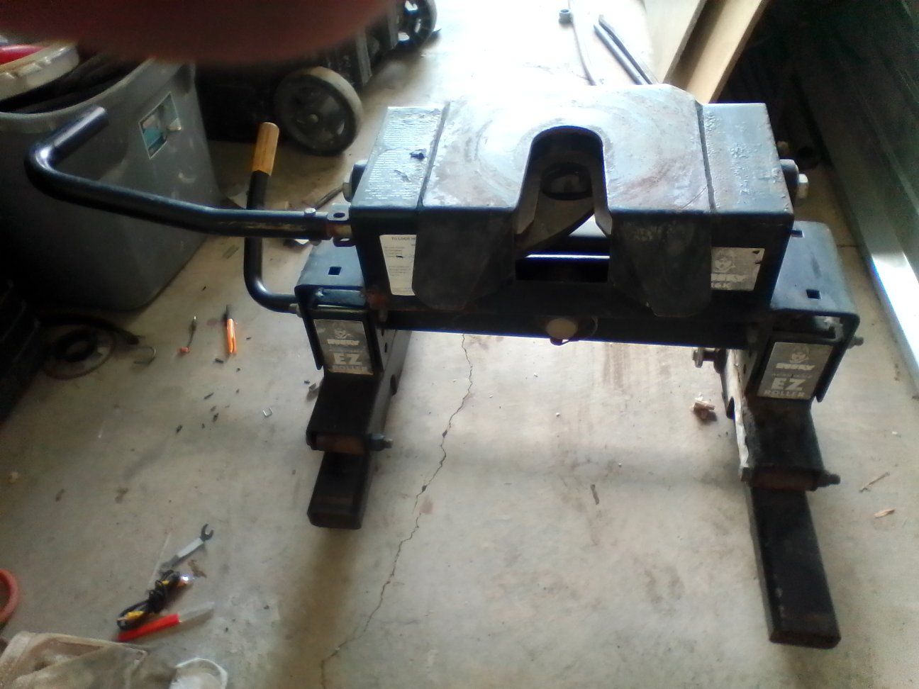 Husky EZ Roller 5th Wheel Trailer Hitch