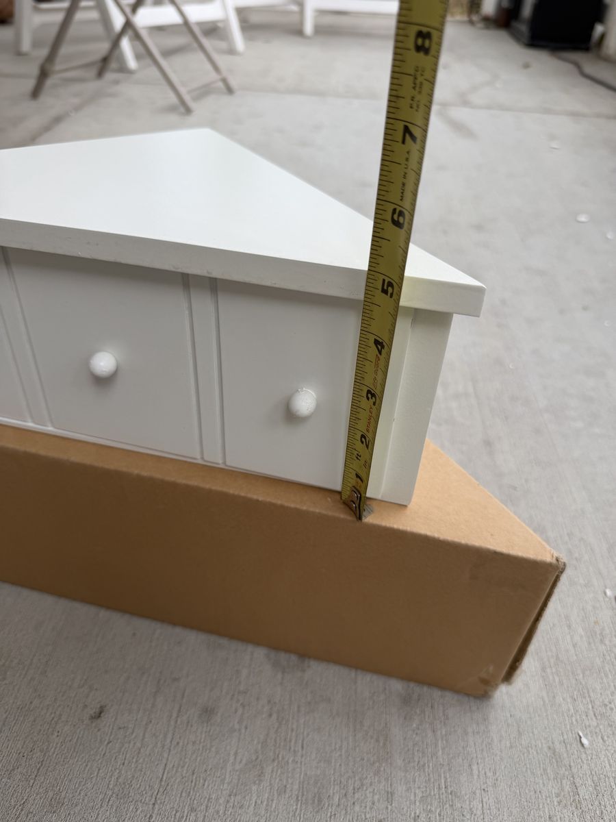 Main image 3