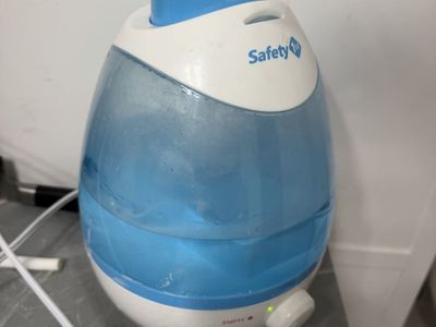 Safety first humidifier with box