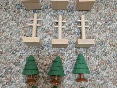 Used – Melissa and Doug/Brio Set of Trees/Power Li