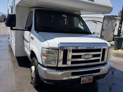 Ford E-450 Thor Majestic 28A