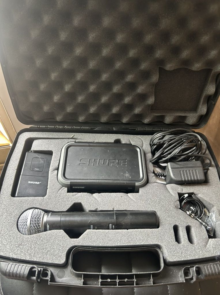 Shure PGX Wireless Handheld Microphone System