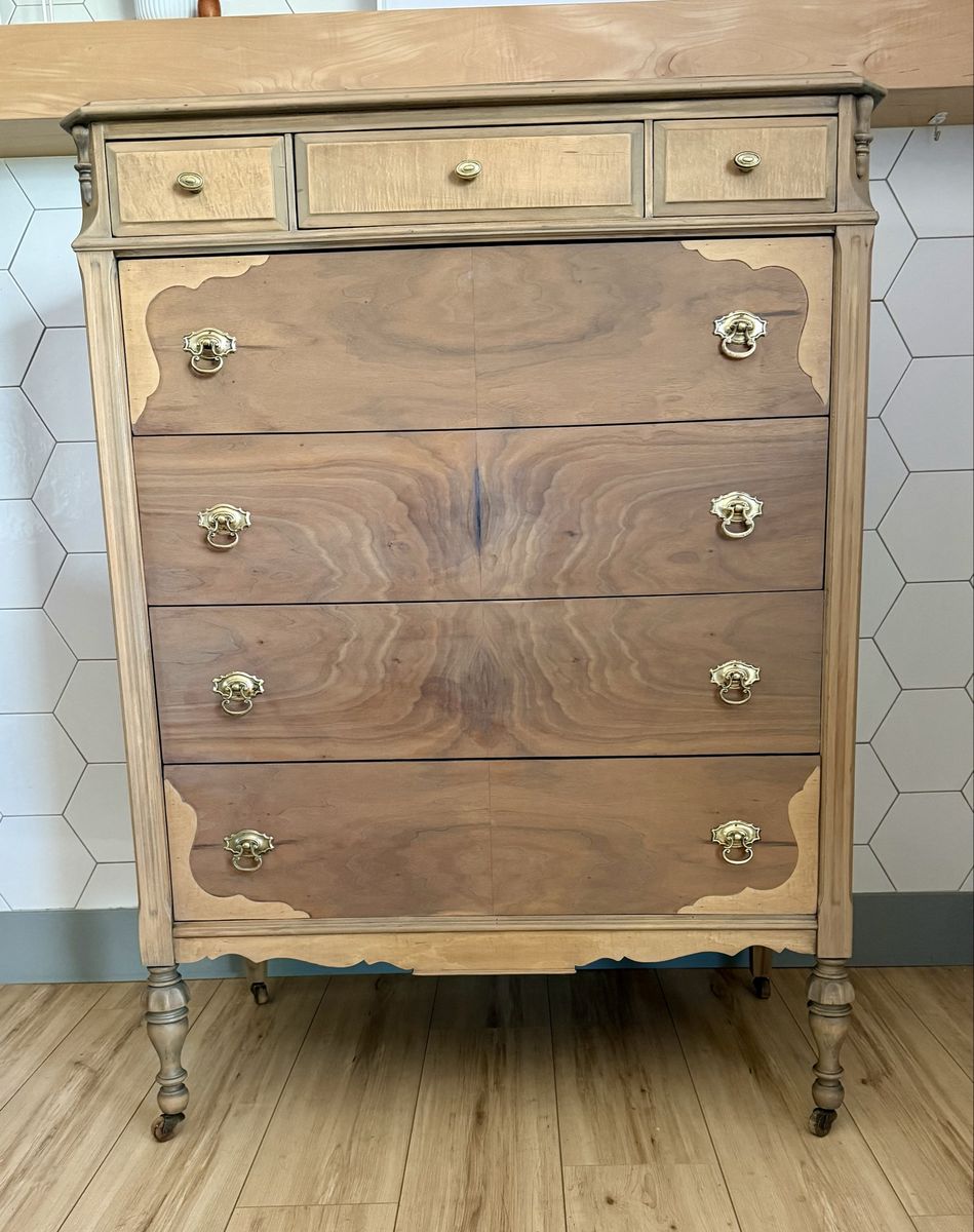 Vintage Dresser with 5 Drawers