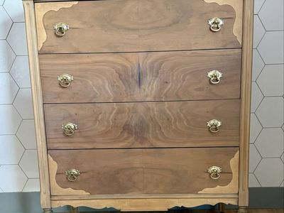 Vintage Dresser with 5 Drawers