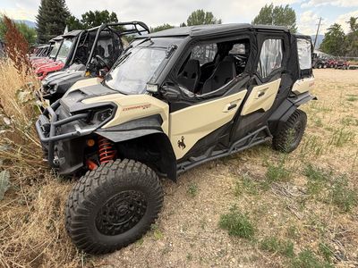 2023 CAN-AM Commander MAX XT 1000R Triple Black -