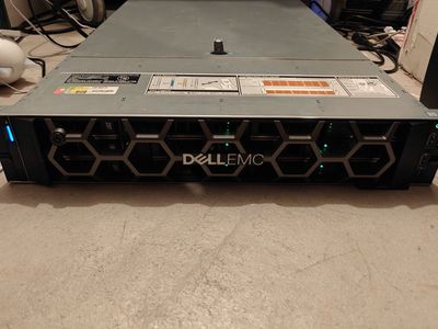 Dell PowerEdge R740xd 2x Xeon Platinum 8173M 672GB 96TB 100GbE iDRAC9 Enterprise