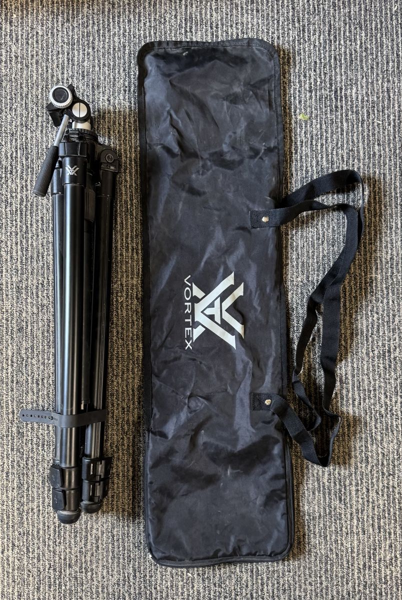 Vortex High Country II Aluminum Tripod with Pan Head (TR-HCY) and Carrying Case