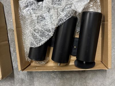 Serra metal legs, 8 total