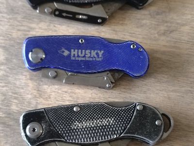 Lot of 3 Husky Folding Utility Pocket Knives - Black & Blue