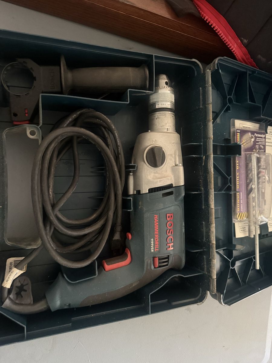 Bosch 1199VSR 1/2-Inch Corded Hammer Drill with Hard Case & Auxiliary Handle