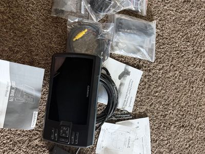 Garmin Striker Vivid 7sv GPS Fish Finder Chartplotter with Transducer & ClearVü