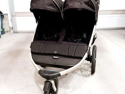 CLEAN Thule Urban Glide 2 Double Jogging Stroller