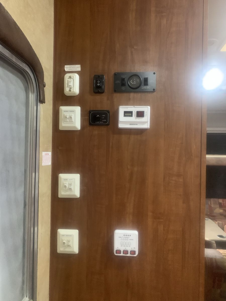 Main image 8