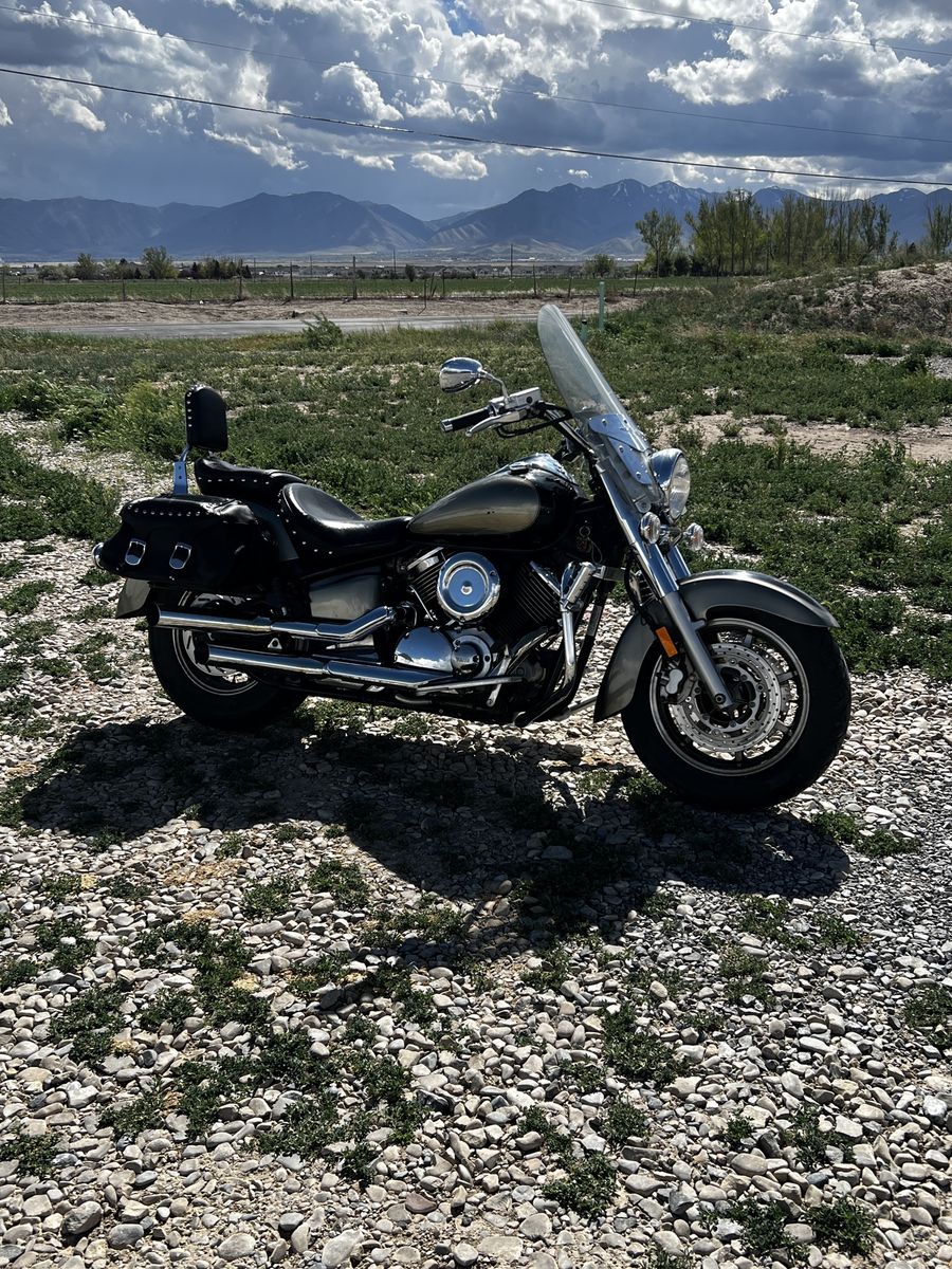 2005 Yamaha V-Star 1100 Low miles!