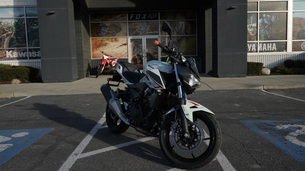 2022 Kawasaki Z400 ABS