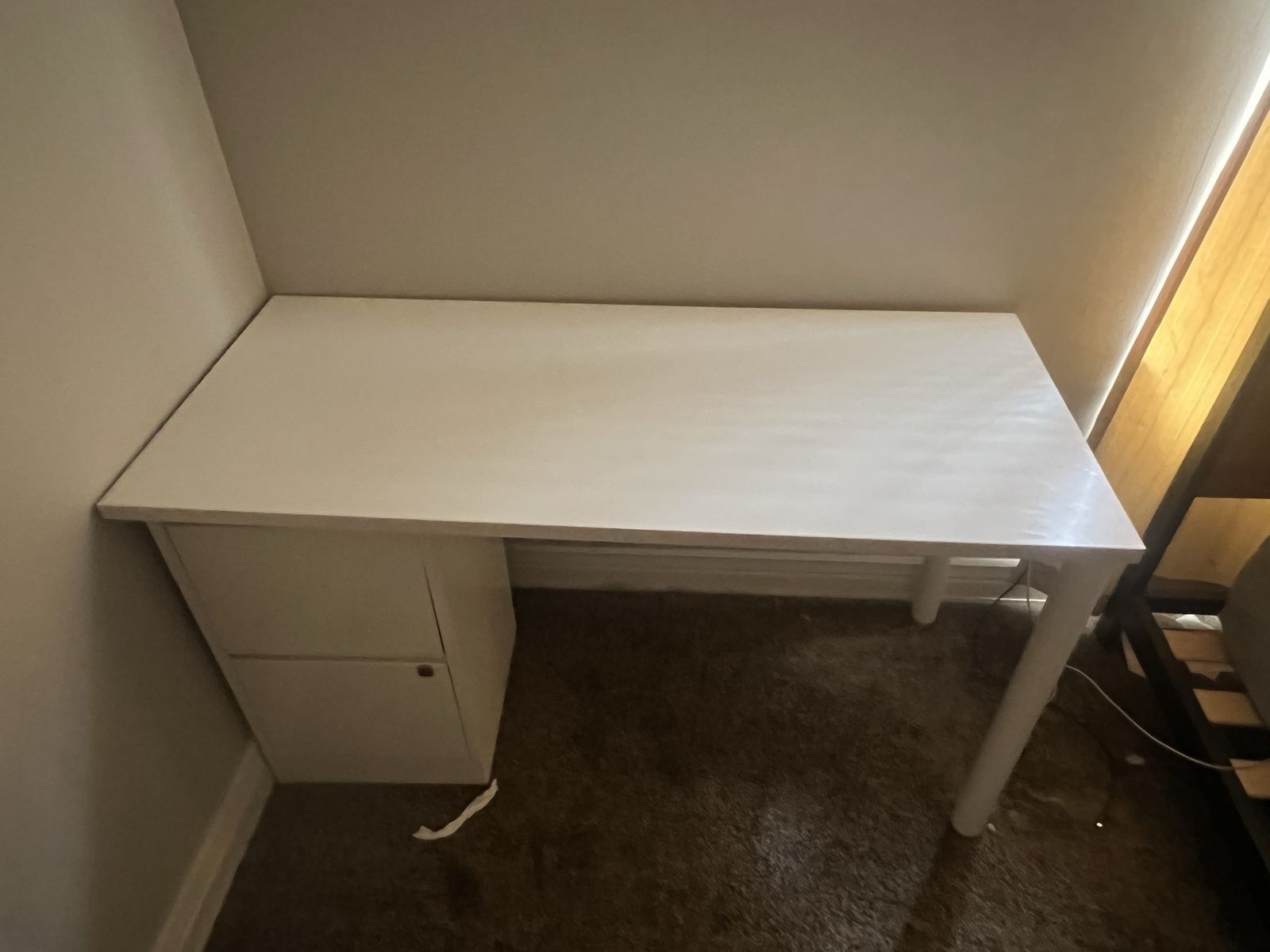 White Modern Desk with Built-In Storage Drawers