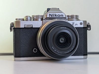 Nikon Z fc camera outfit with case