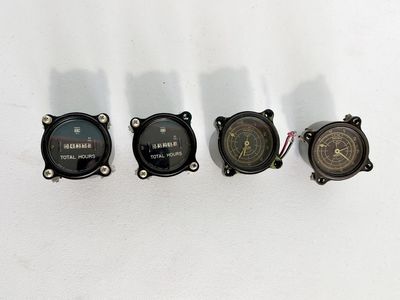 Hobbs Indicators Lot of 4