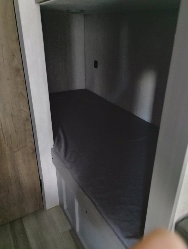 Main image 8