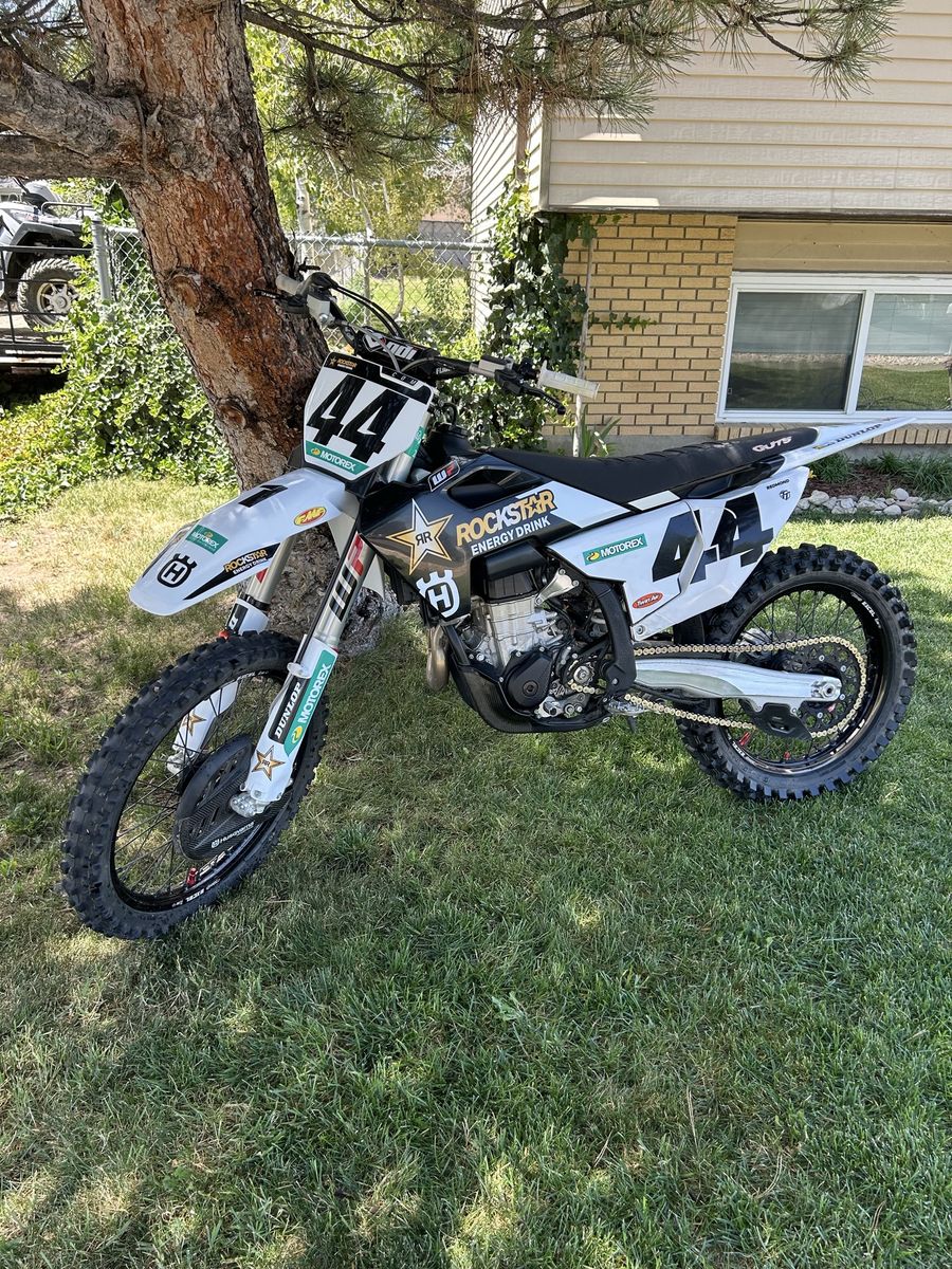 2023 Husqvarna FC450 Rockstar/Factory edition 