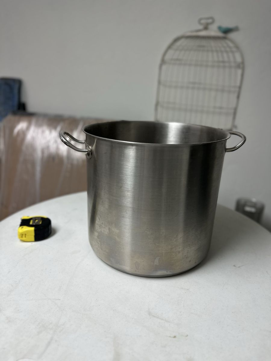 Main image 3