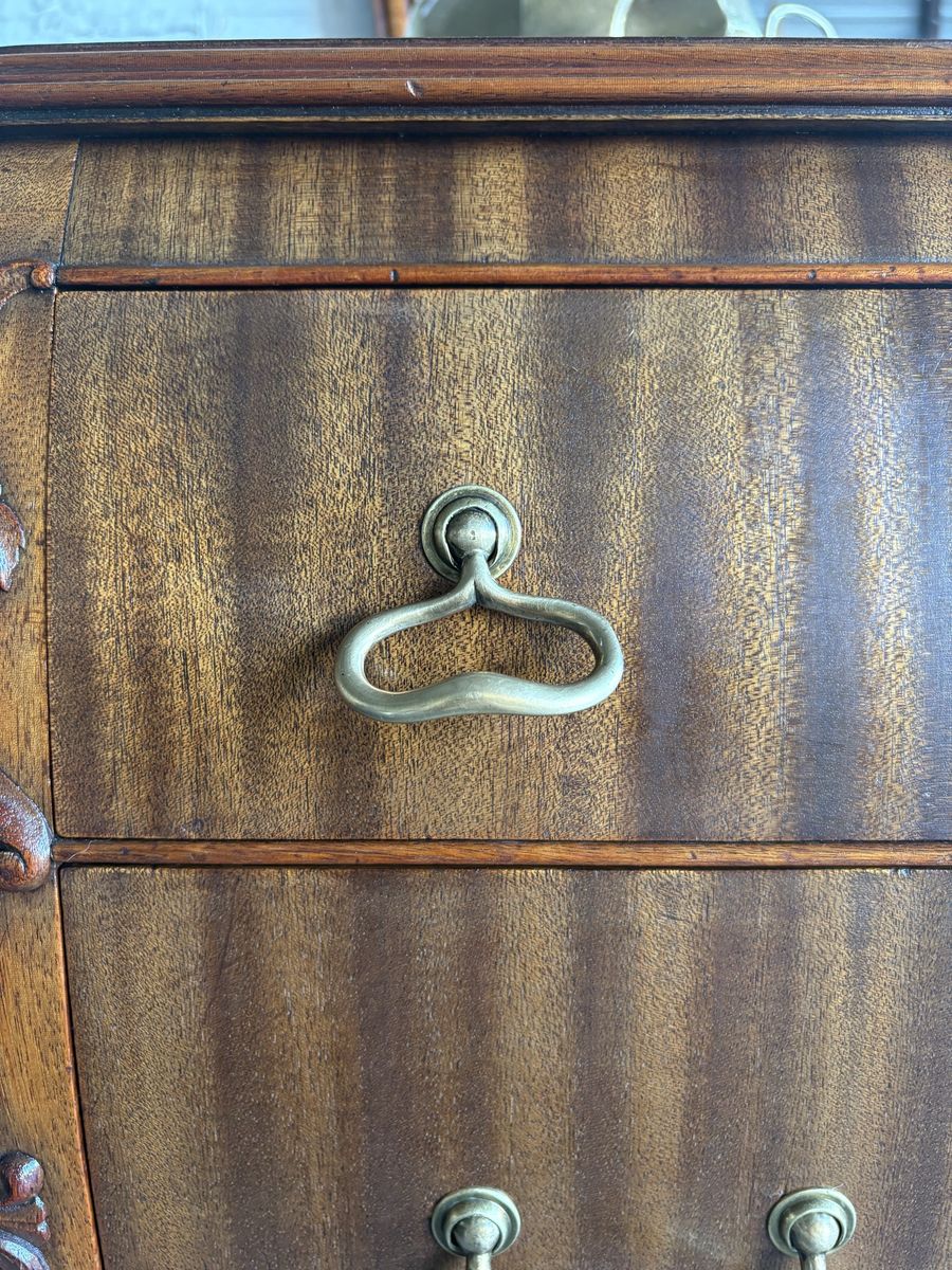 Main image 8
