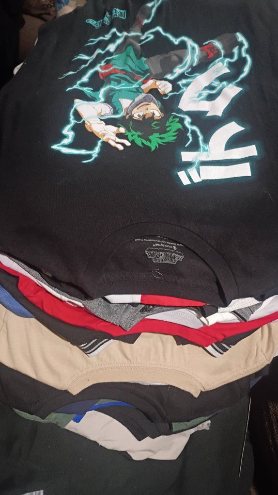 lots of great shirts 8-14 boys