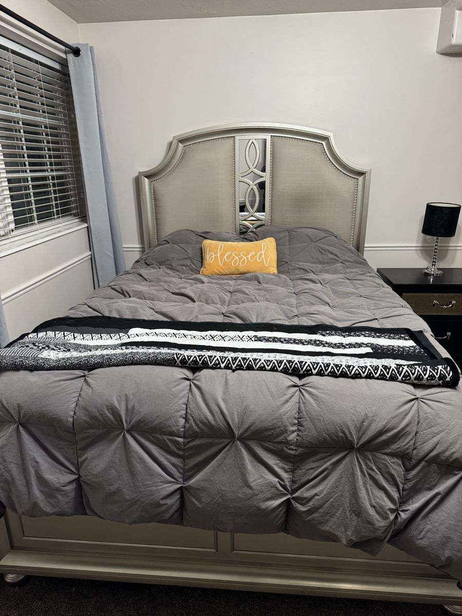 Black Queen Bedroom set
