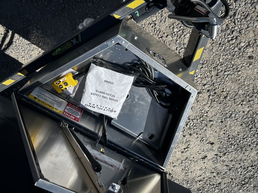 Main image 9