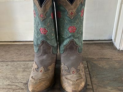 Laredo Leather Western Boots – Women’s Size 11 – Style 52138