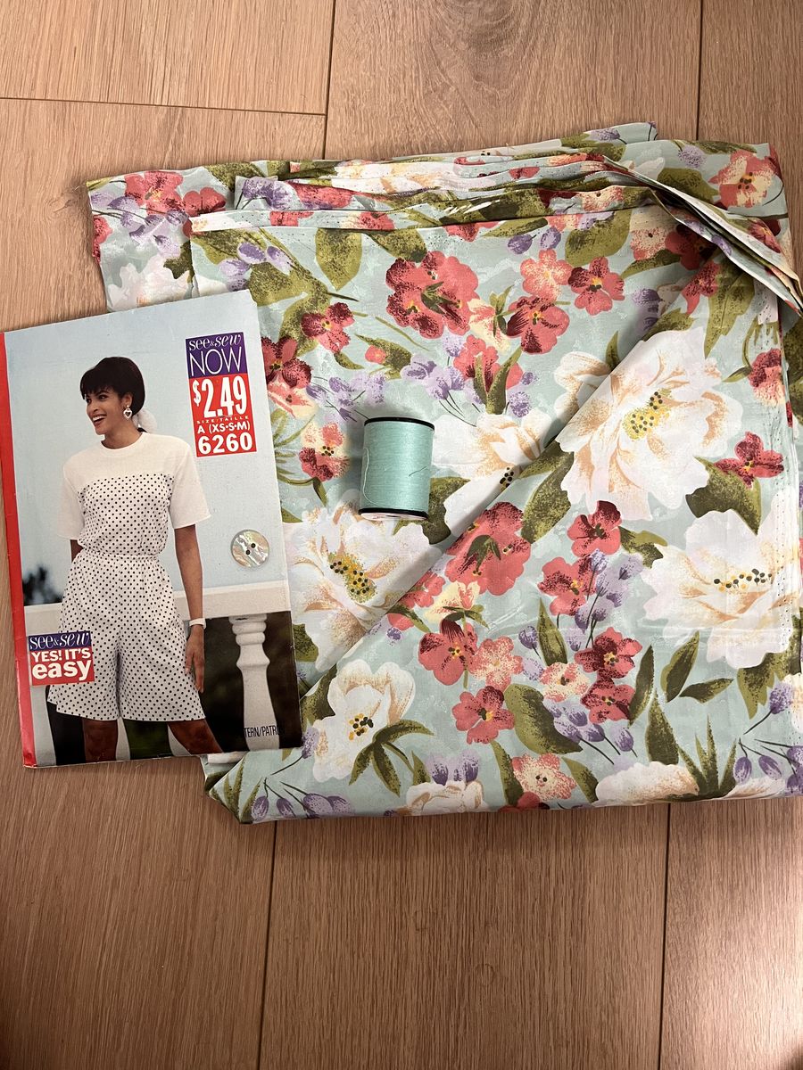 *Entire kit for vintage sewing*!