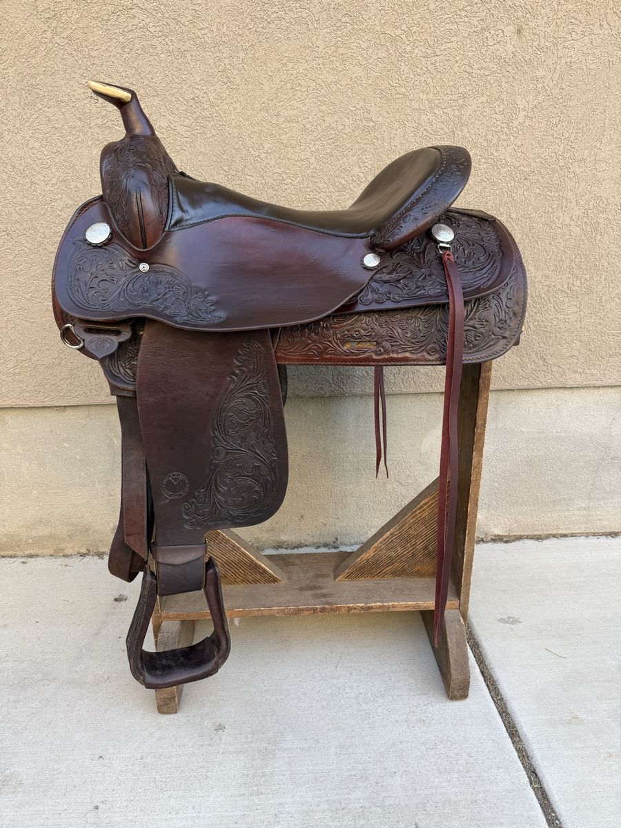 17’’ Circle Y Saddle