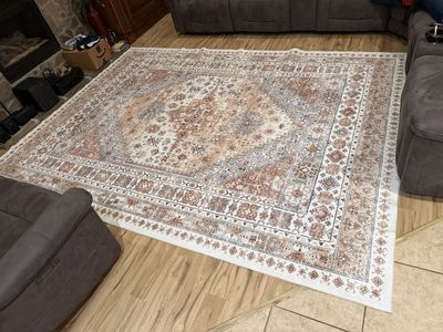 Beautiful 9X12 Washable Rug -- NEW