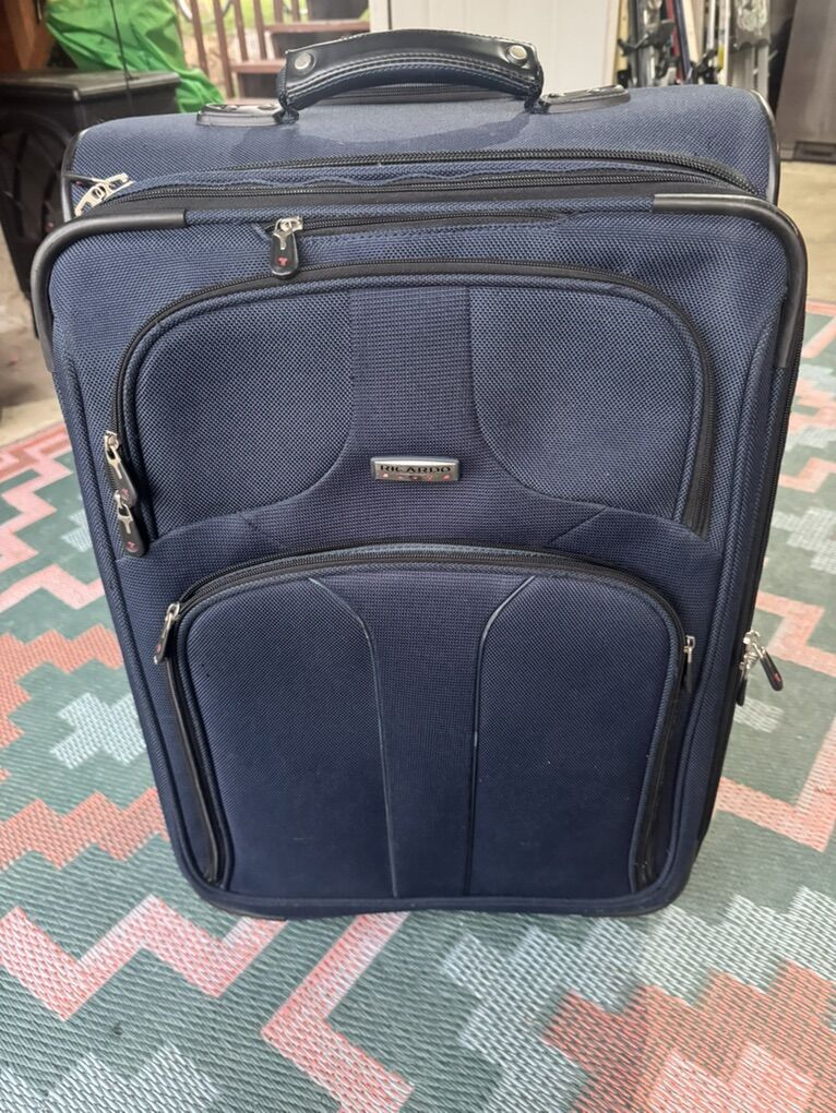 Ricardo Elite Checkin Luggage