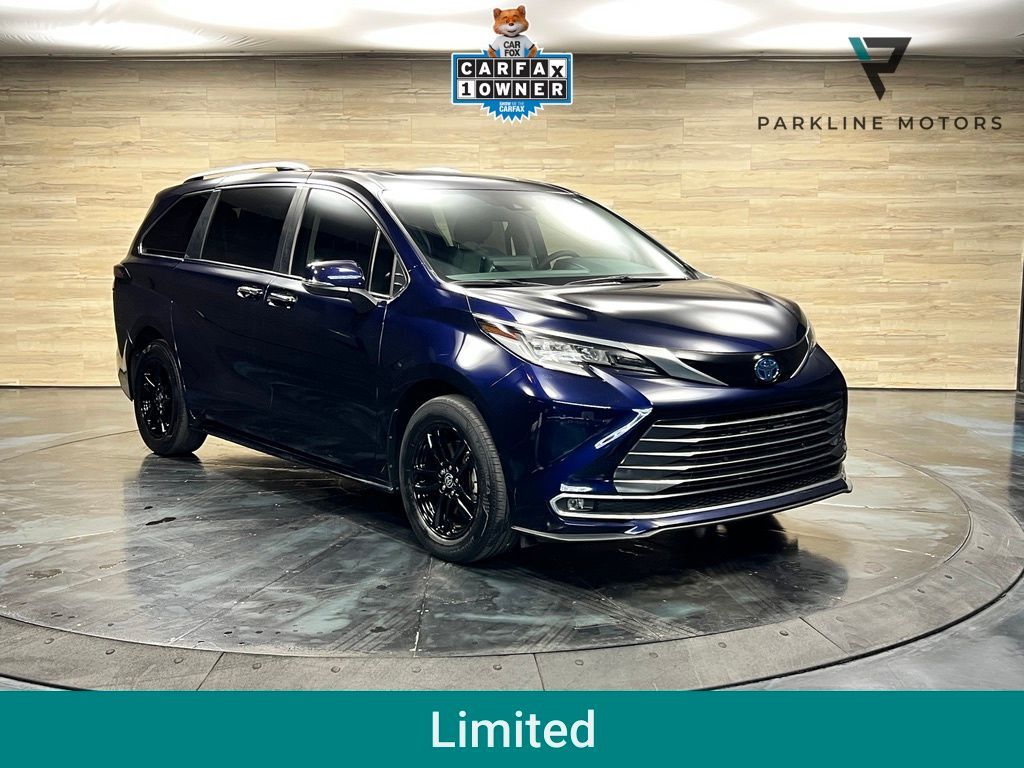 2023 Toyota Sienna Limited 7-Passenger