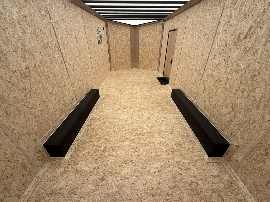 Main image 6