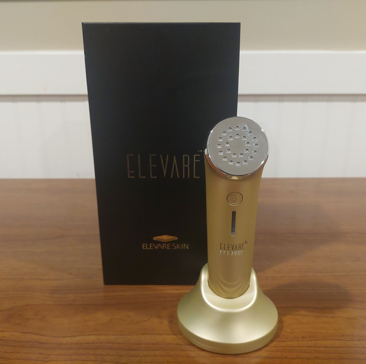 Elevare Plus LED Infrared Red Light Heat Therapy Facial Skincare Device w/ Box