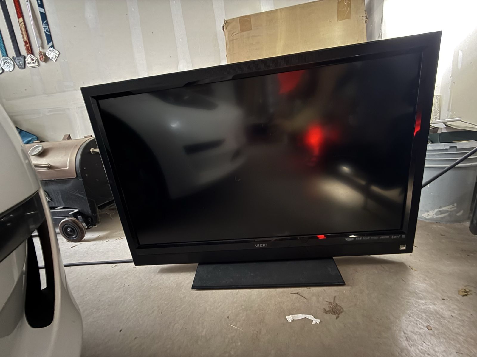 Vizio 42” 1080p HDTV – Works Great