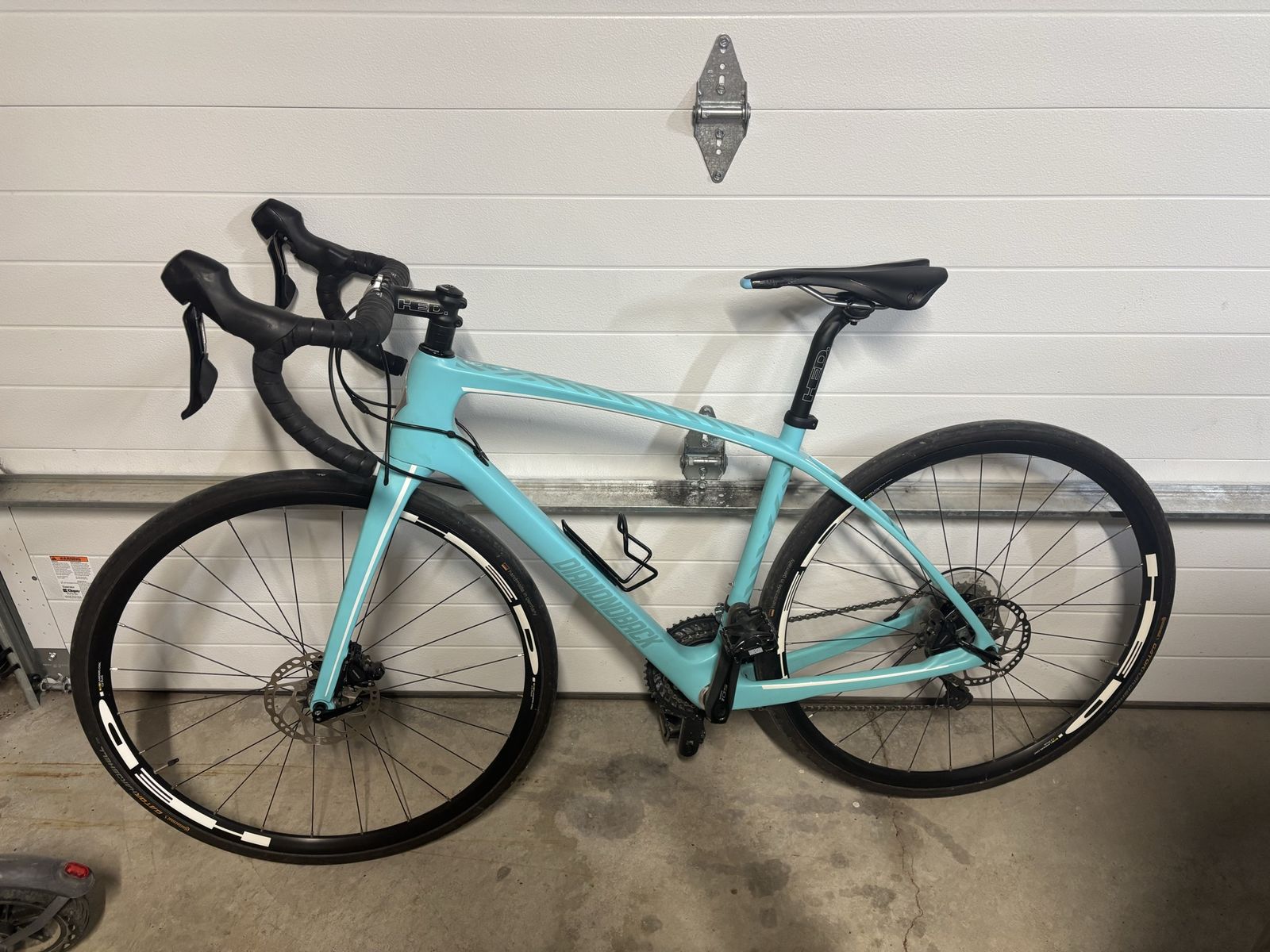 Diamondback Arden Carbon Road Bike – Carbon Wheels – Shimano 105 – 52cm