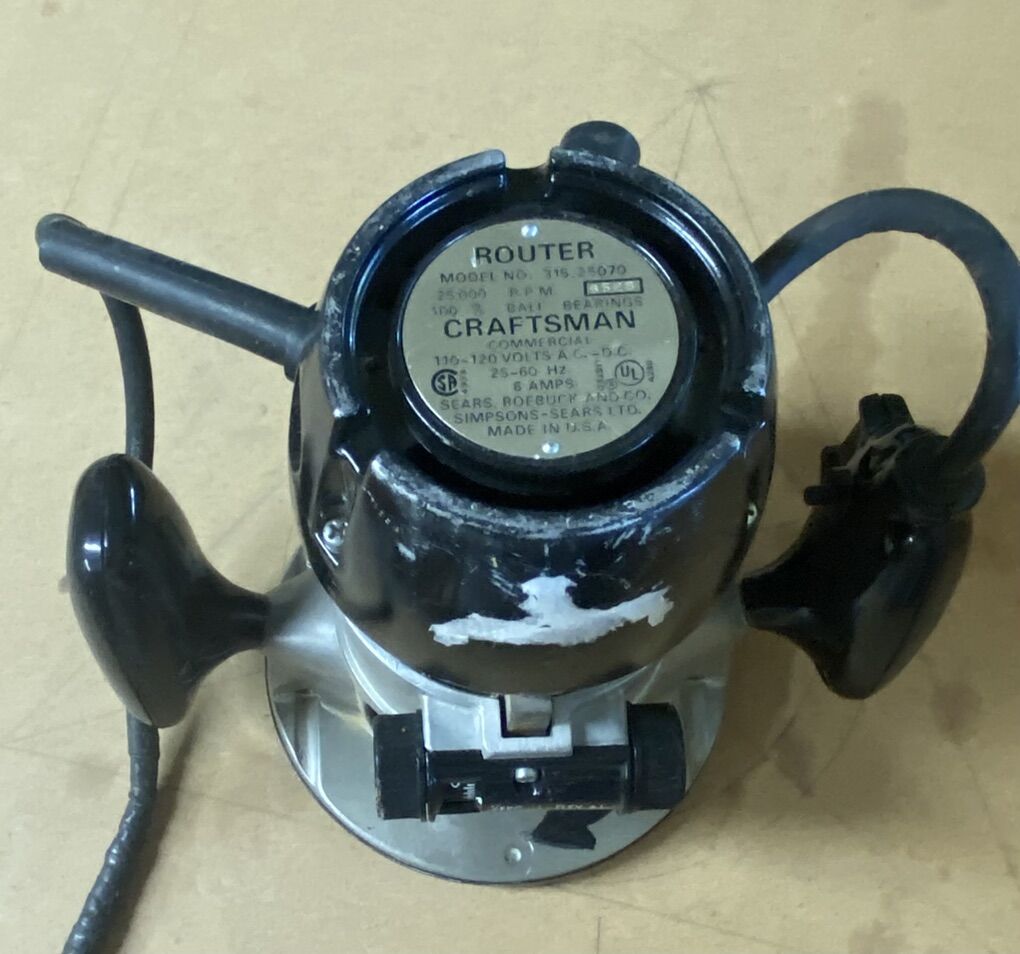 Sears Craftsman 1 HPRouter With Case And 1/4 Bits